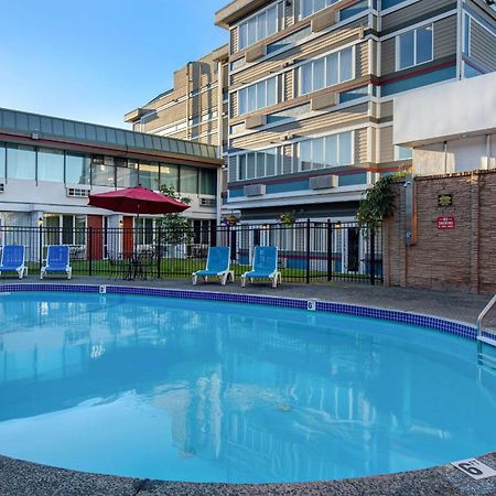 Days Inn By Wyndham Victoria Airport Sidney Luaran gambar