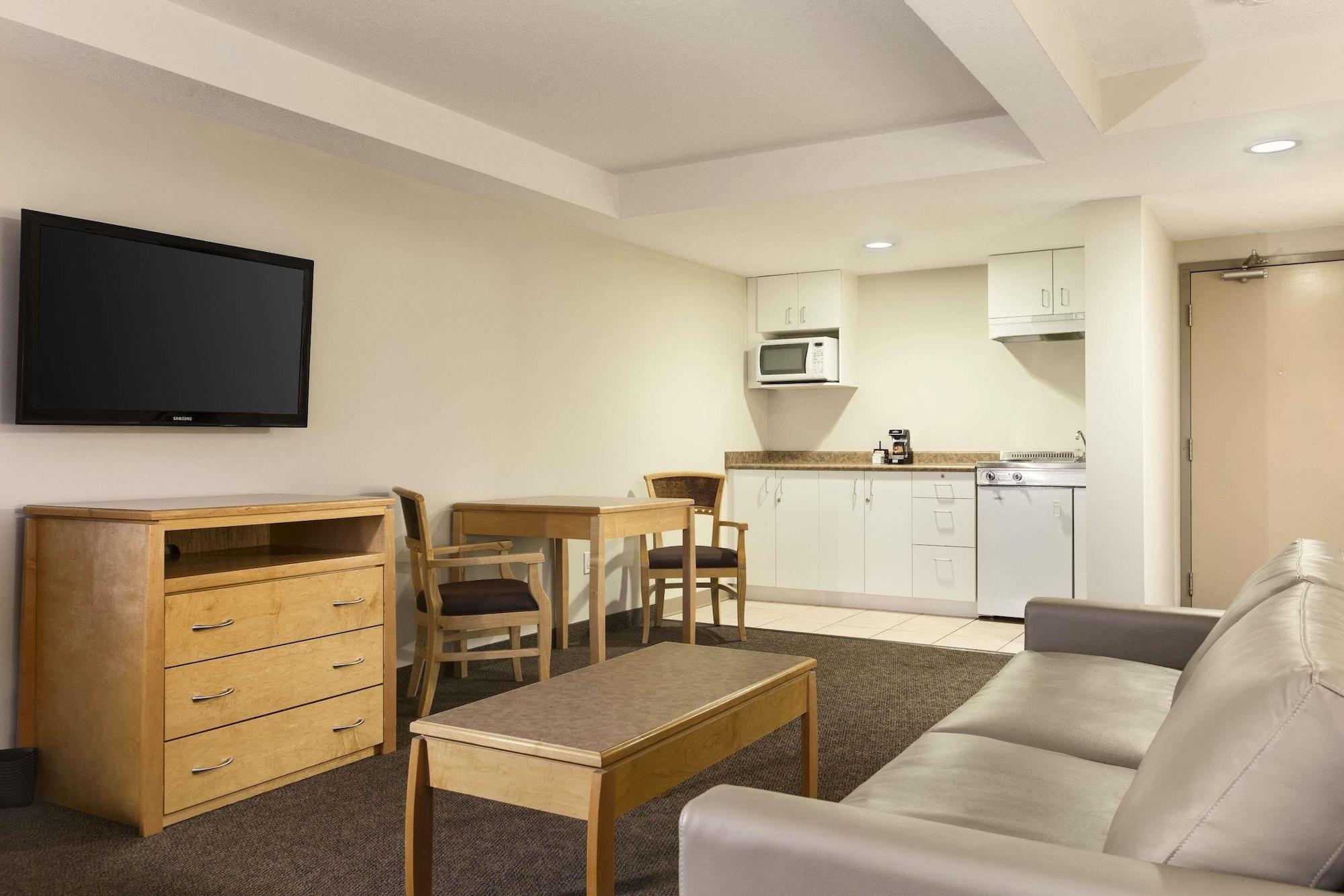 Days Inn By Wyndham Victoria Airport Sidney Luaran gambar
