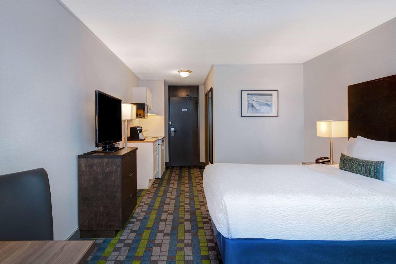 Days Inn By Wyndham Victoria Airport Sidney Luaran gambar