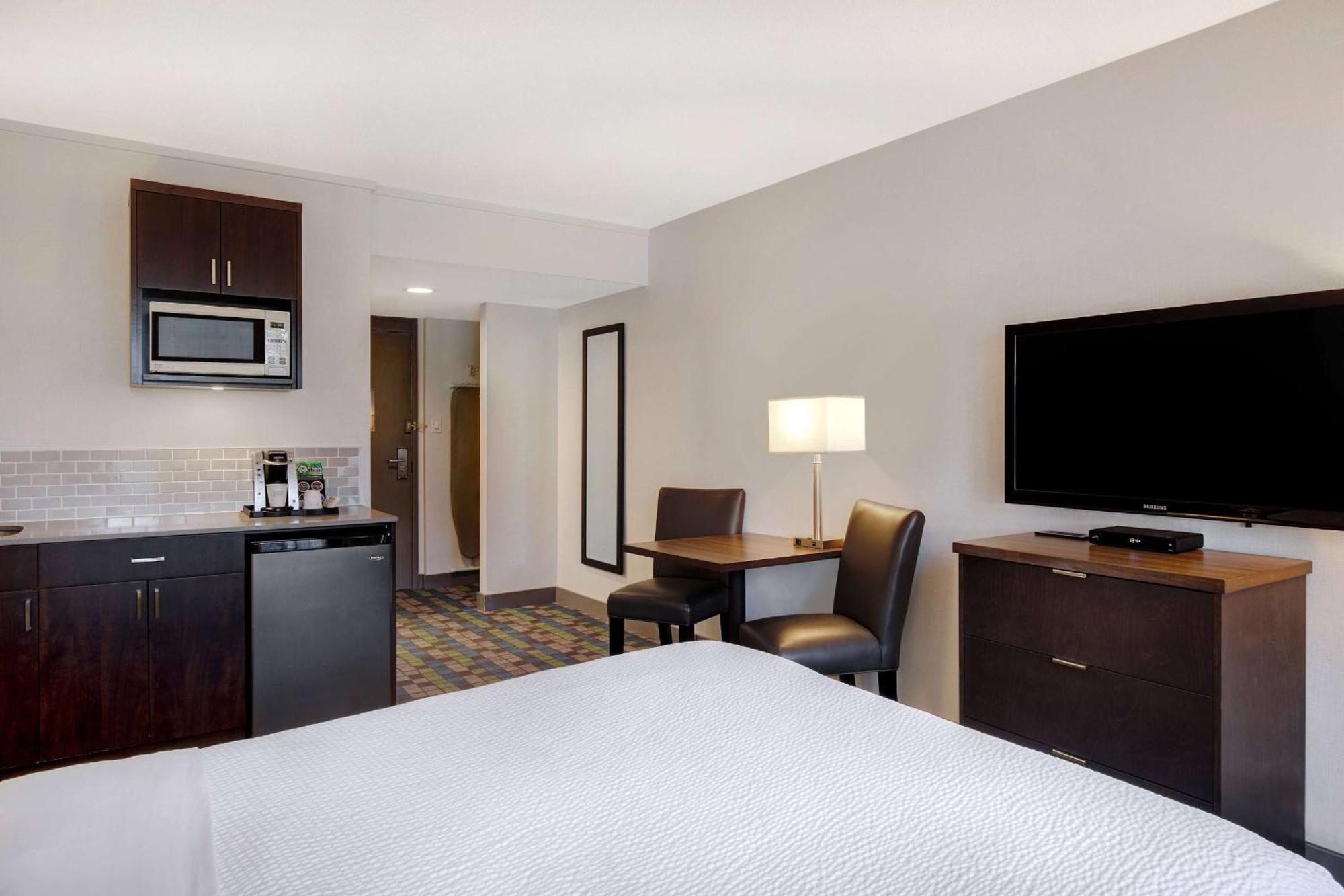 Days Inn By Wyndham Victoria Airport Sidney Luaran gambar