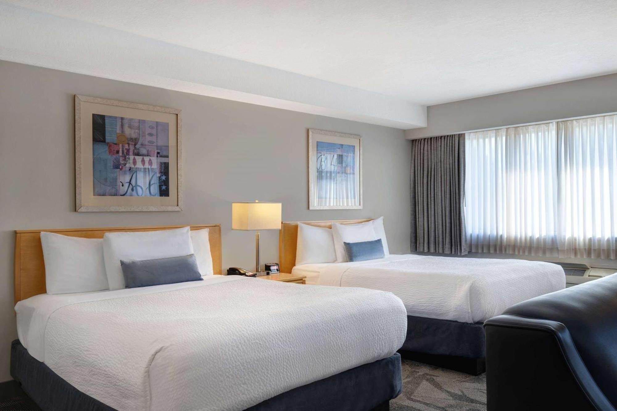 Days Inn By Wyndham Victoria Airport Sidney Luaran gambar