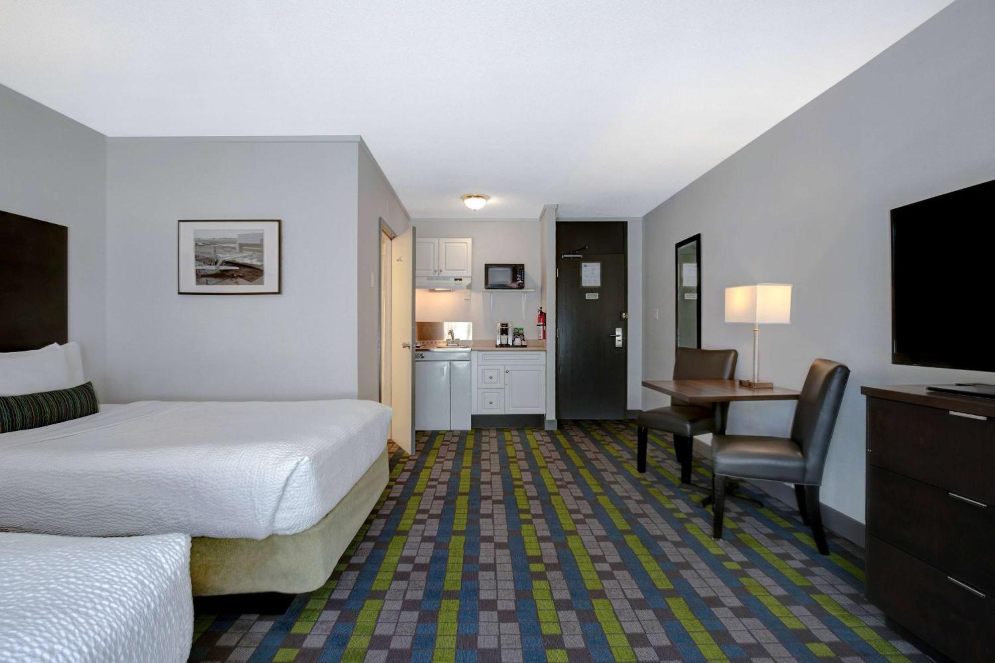 Days Inn By Wyndham Victoria Airport Sidney Luaran gambar