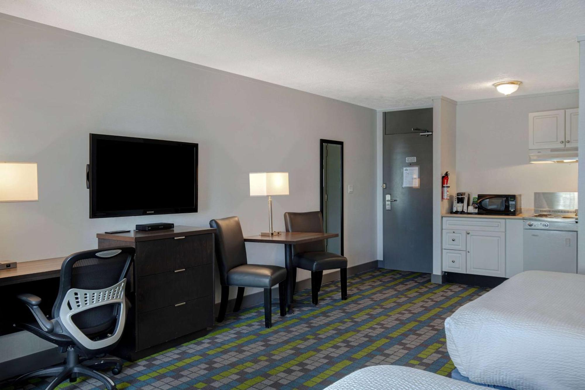 Days Inn By Wyndham Victoria Airport Sidney Luaran gambar