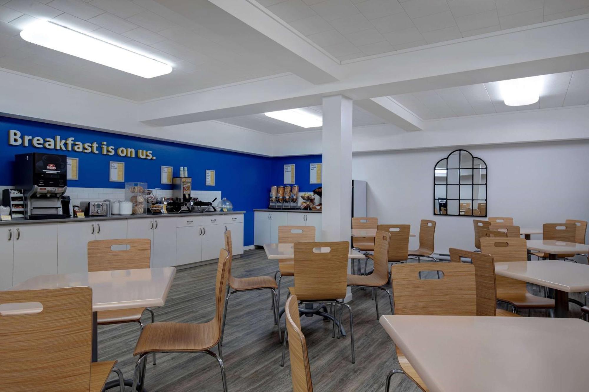 Days Inn By Wyndham Victoria Airport Sidney Luaran gambar